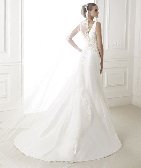Avance novia. COSTURA 2015 pronovias