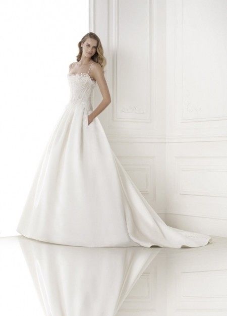 Avance novia. COSTURA 2015 pronovias