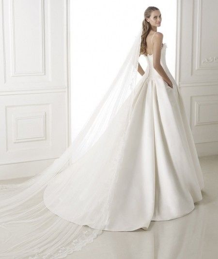 Avance novia. COSTURA 2015 pronovias