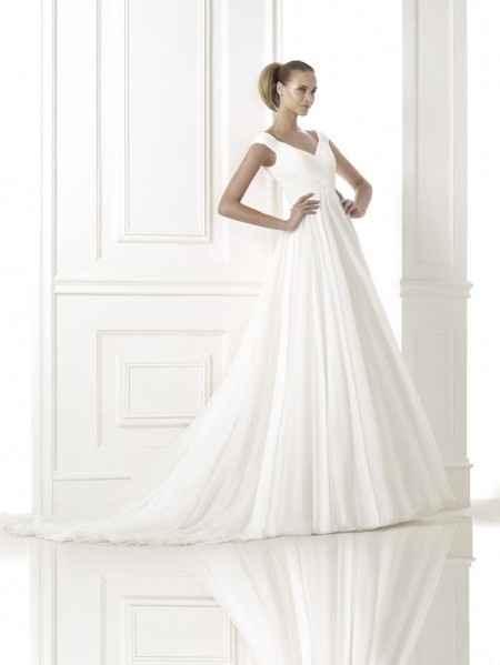Avance novia. FASHION 2015 Pronovias