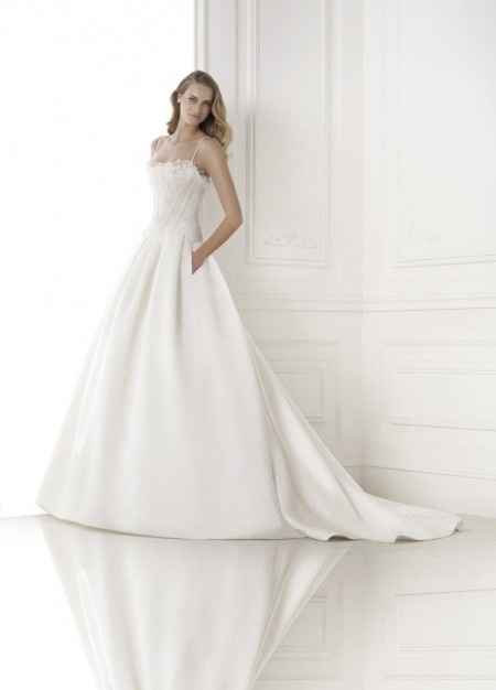 Avance novia. COSTURA 2015 pronovias