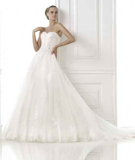 Avance novia. COSTURA 2015 pronovias