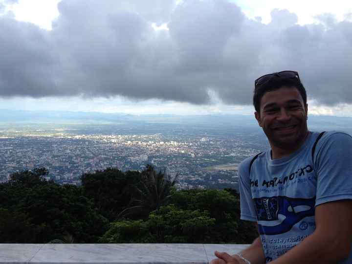 Vistas desde el templo Wat Phra That Doi Suthep en Chiang Mai