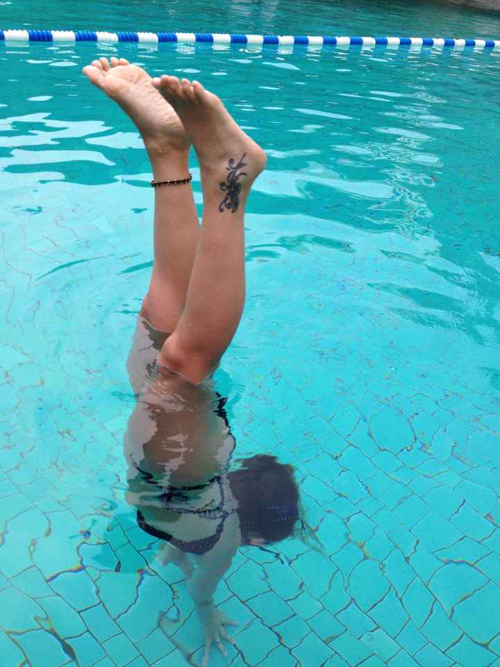 En la piscina del Mövenpick Resort 