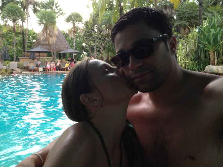 En la piscina del Mövenpick Resort 