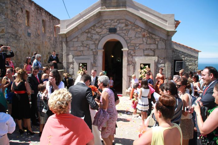 Fuera en la capilla