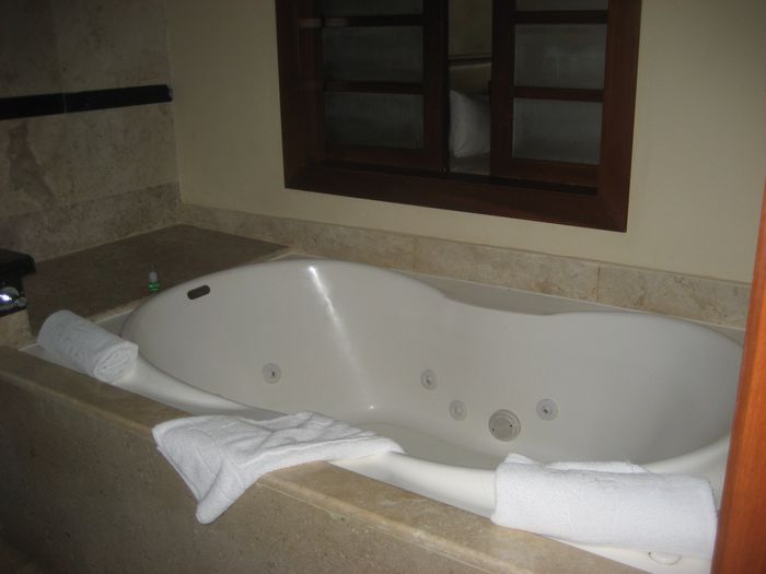 HOTEL 6