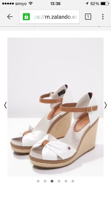 Mis zapatos y luego cambiarlos para ir cómoda - 2