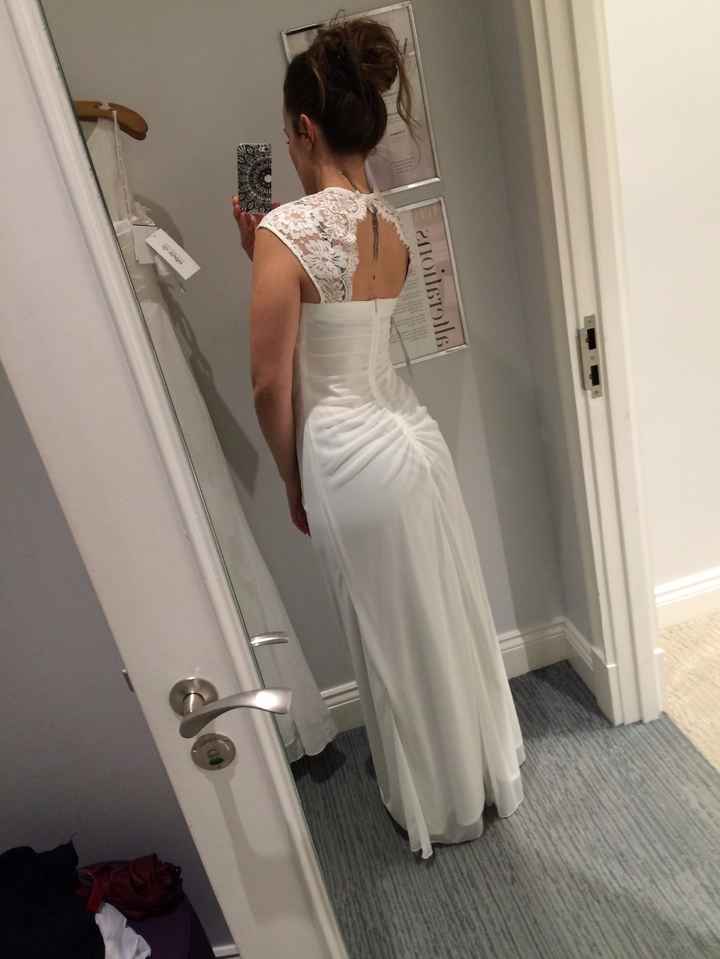 Vestido por detras