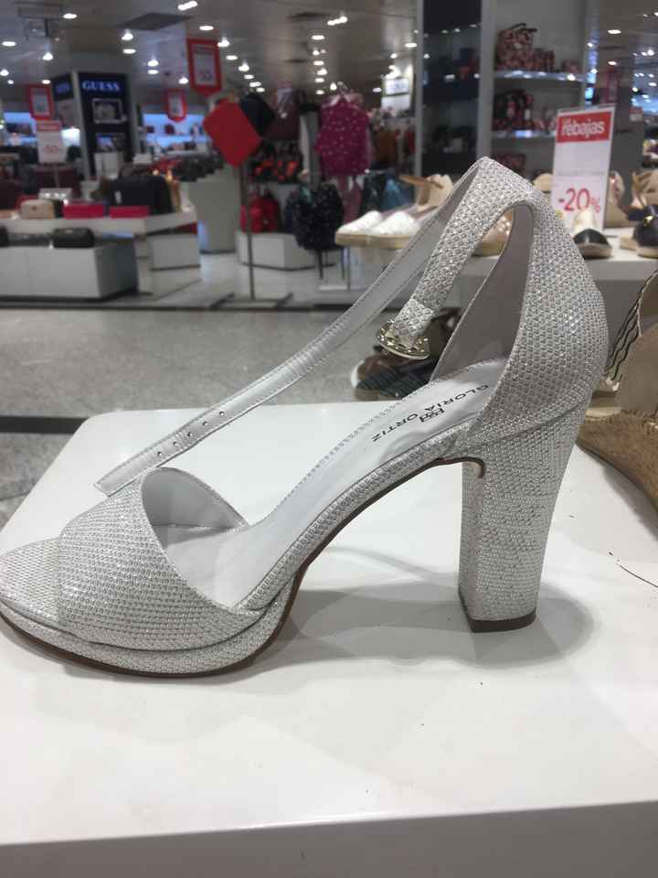 Guerra de invitadas: los ZAPATOS - 1