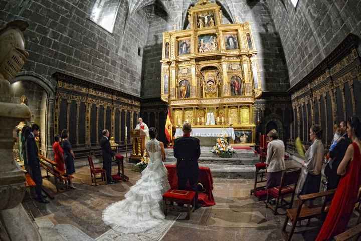Novias de guardia civil, militares, policías... - 1