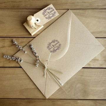 Cómo decorar los sobres de las invitaciones 1