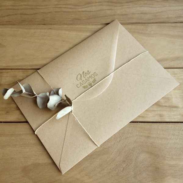 Cómo decorar los sobres de las invitaciones - 2