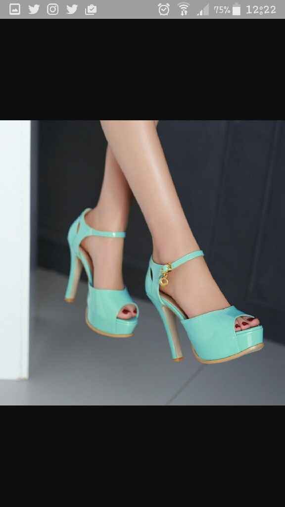 La loca de los zapatos.. - 2