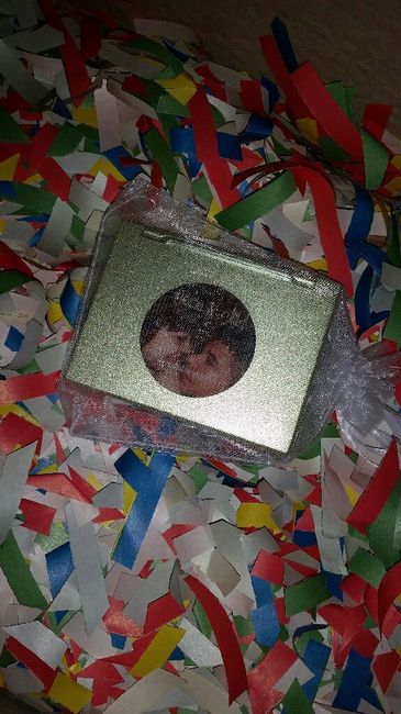 Tarjetas  de agradecimiento  y alfileres. - 1