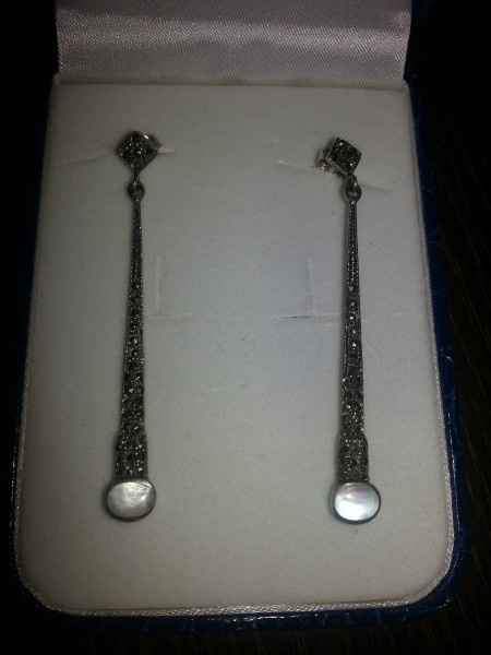 Os gustan?pendientes y peina - 1