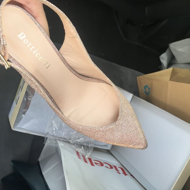  Sandalias rosas - 3