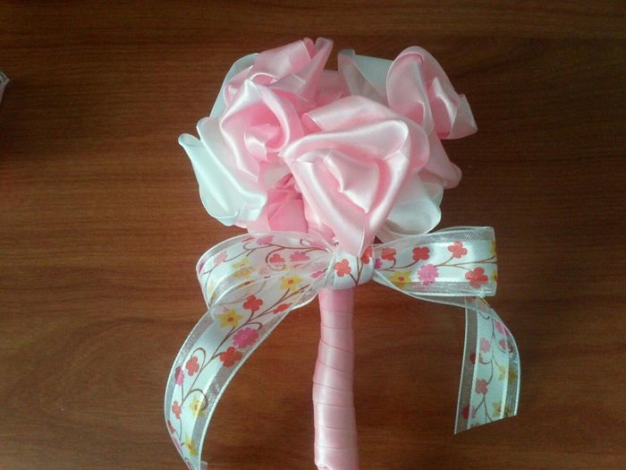 Ramo rosas de lazos