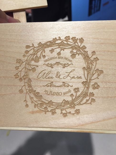 Logo Boda grabado en madera