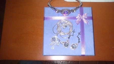 Pendientes, Colgante y Pulsera.