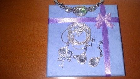 Pendientes, Colgante y Pulsera I.