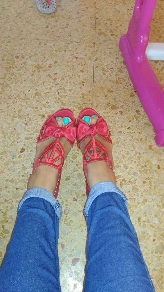 Zapatos diferentes de color para novia - 1