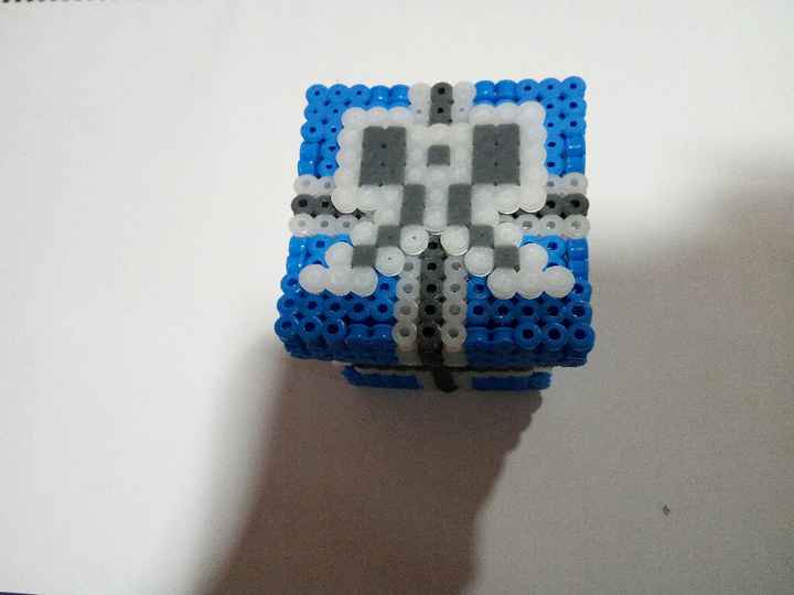 Detalle para mi chico en hama beads!! - 1