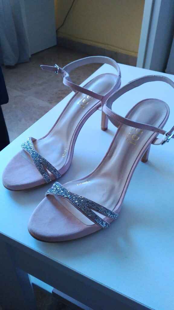 ¿De qué color vais a llevar los zapatos? - 1