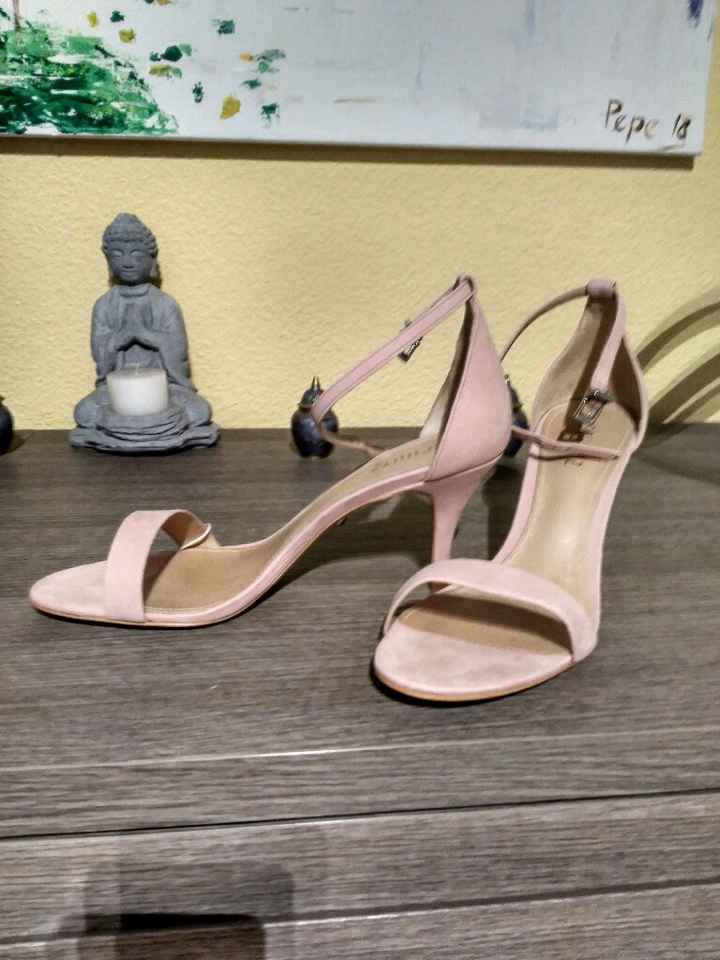 ¿De qué color vais a llevar los zapatos? - 1