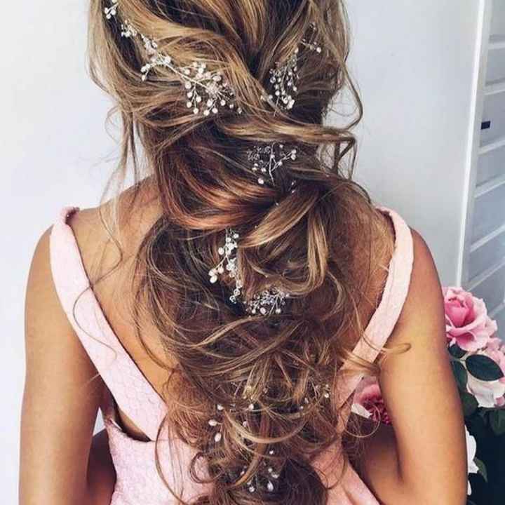 Duda de vestido y peinado - 1