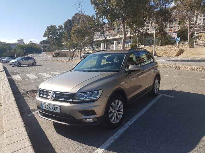 Coche nuevo para el dia b . - 1