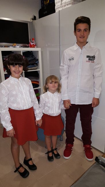 Así irán mis pequeños, que son las dama de honor.