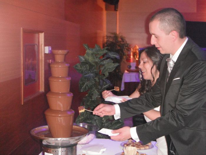 Con la fuente de chocolate