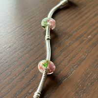 Charm con las flores del ramo de novia - 2