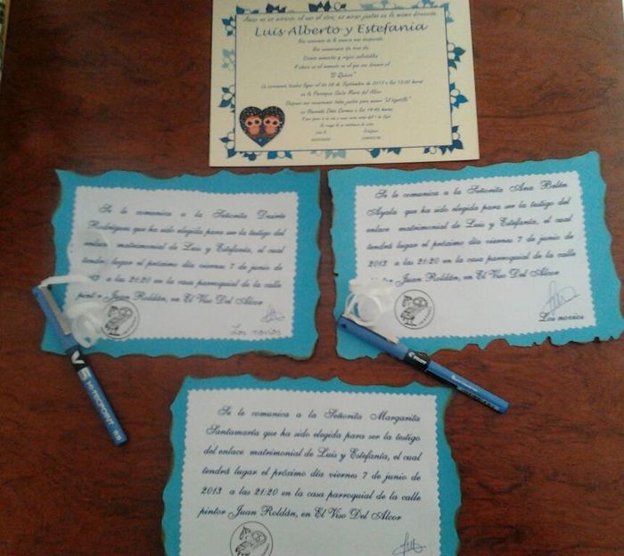 las notificaciones a las testigos y nuestra invitación de boda
