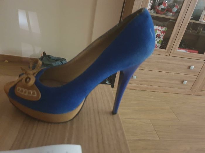 Zapatos..... 1