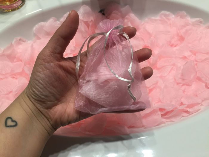 Pétalos y bolsitas rosa amazon - 2