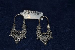 pendientes de arilla