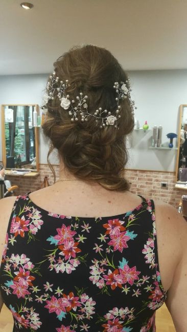 Perdida para elegir peinado y tocado - 1