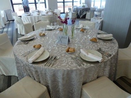 Mantelería y centros de mesa Retamares