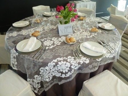 Mantelería y centros de mesa Retamares