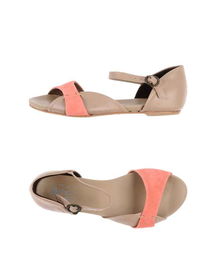  Sandalia EUR 57,00 PRECIO YOOX (info)