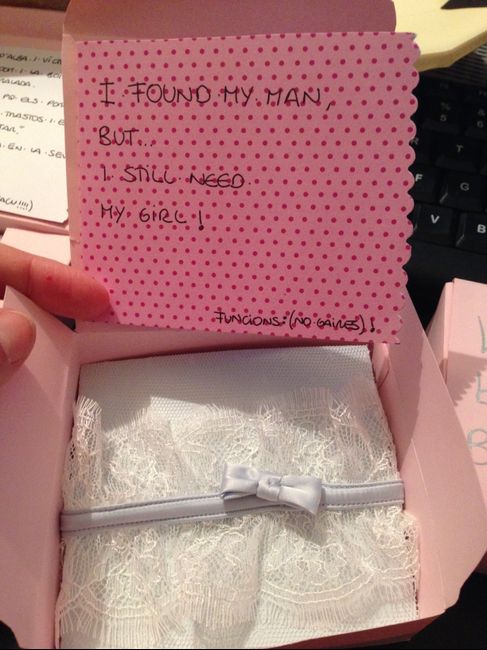 Reclutar a mis damas de honor =).