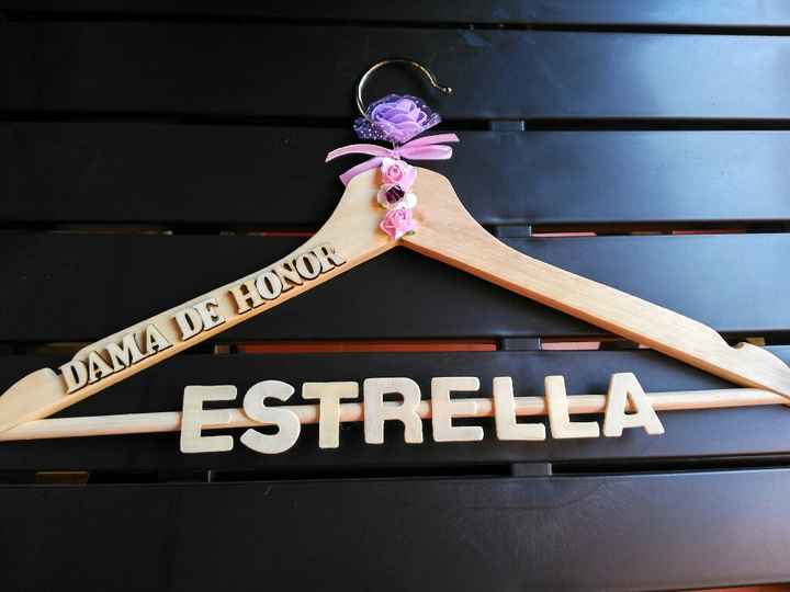 Percha personalizada - 1