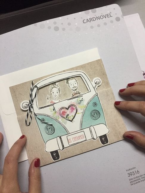 Invitaciones y conos para pétalos - 2