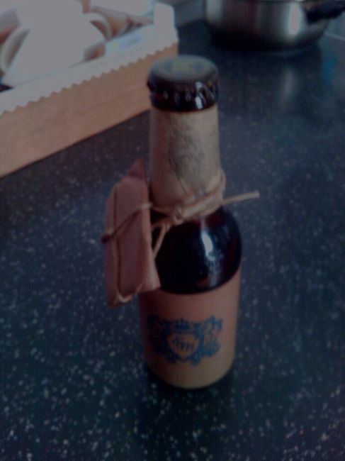 Detalle de boda cerveza personalizada e imán abridor estrella galicia. - 1