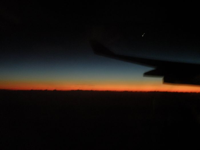 AMANECER DESDE EL AVION