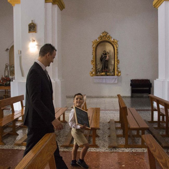 Tío y sobrino (estaba enseñándole el camino que tenía que hacer)