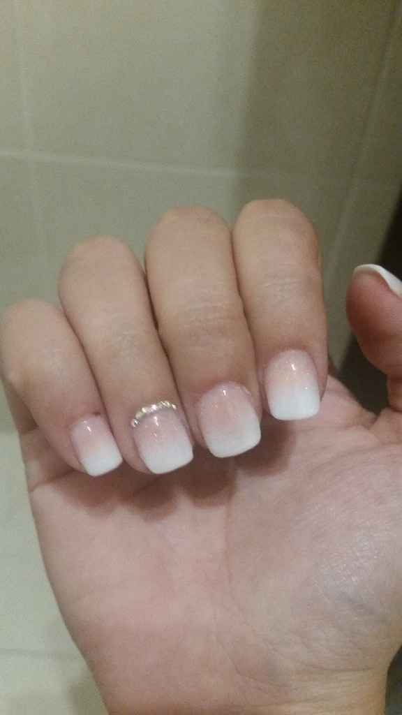 Duda con la manicura. S.o.s - 1