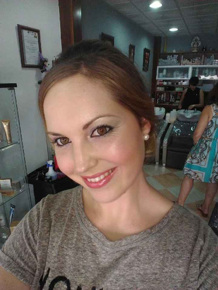 Prueba de peinado y maquillaje ^^ - 1
